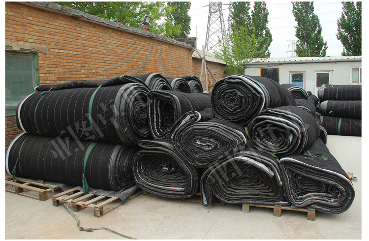 施工工程保溫被 橋梁保溫用防水棉被的定制與優(yōu)勢(shì)