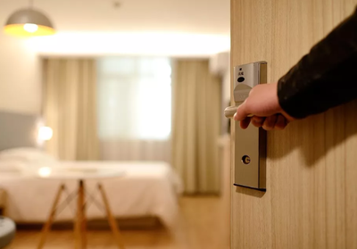 酒店管理軟件與硬件 優缺點互補，共筑高效運營